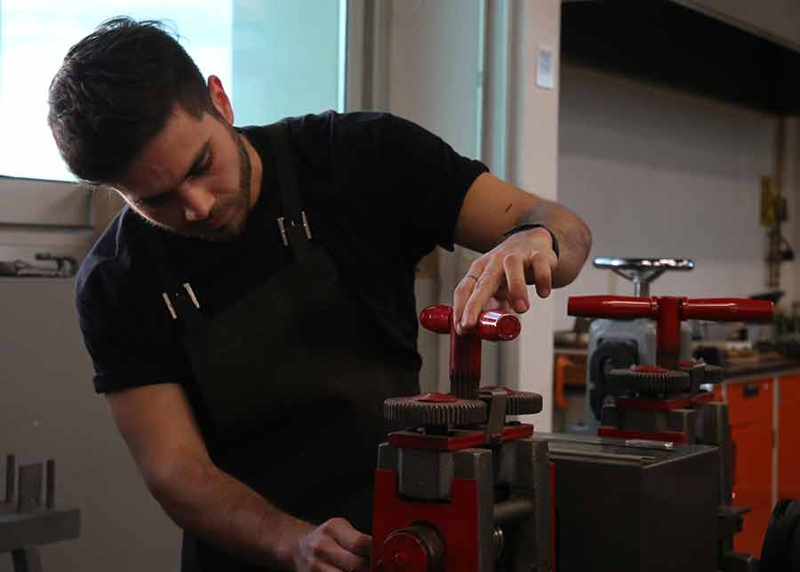 Diseño joyería, EXATEC expone internacionalmente y enseña a estudiantes del Tec Guadalajara. 