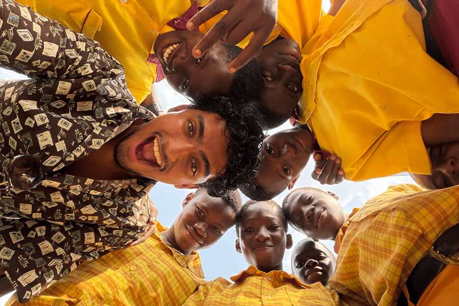 Santaigo Rivera en su estadía en Ghana. Foto: Santiago Rivera