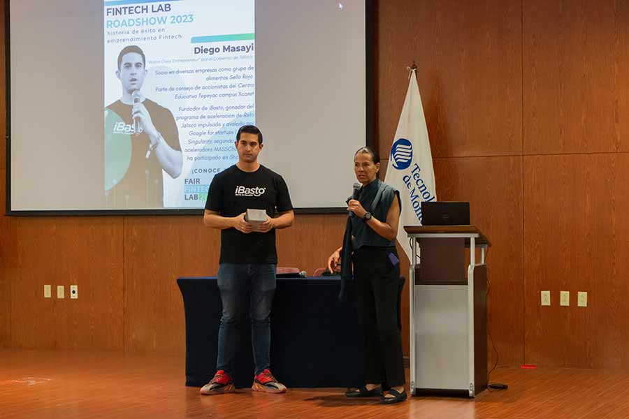 Egresado Tec en comercio electr&oacute;nico y emprendedor de fintech.