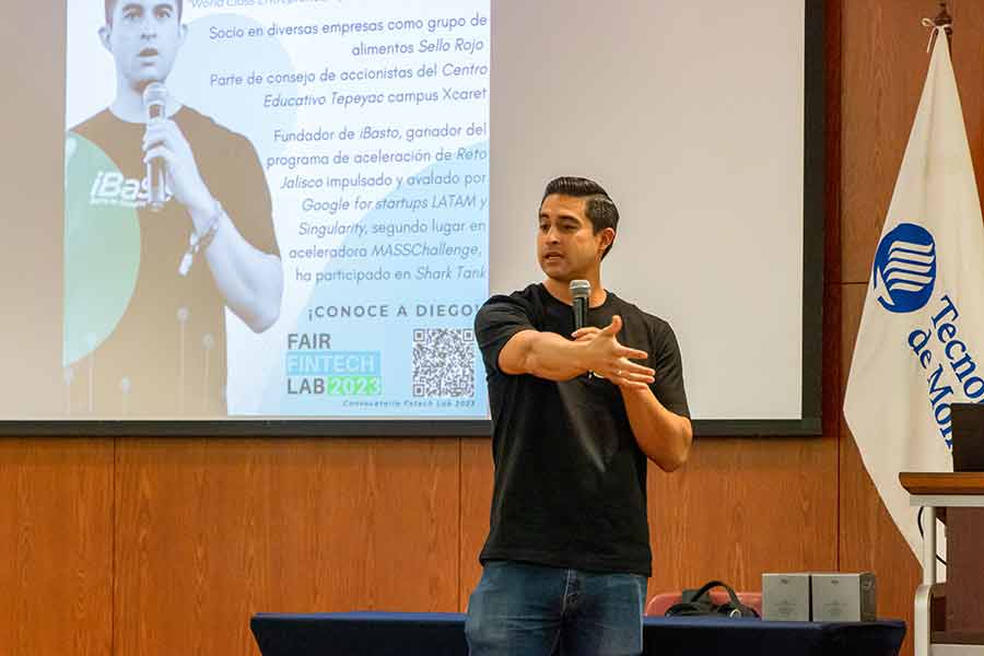 Egresado Tec en comercio electr&oacute;nico y emprendedor de fintech.