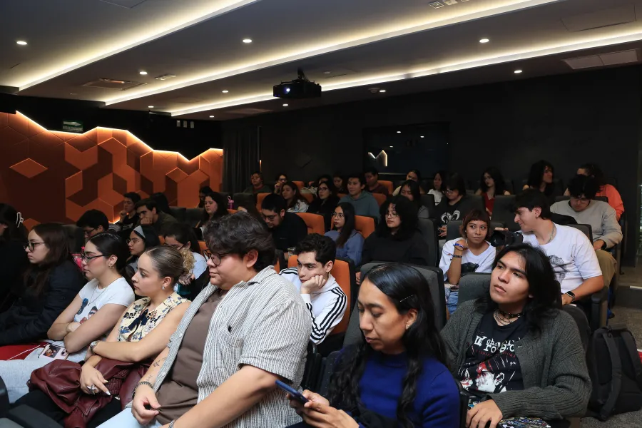 estudiantes de campus Ciudad de M&eacute;xico durante la masterclass
