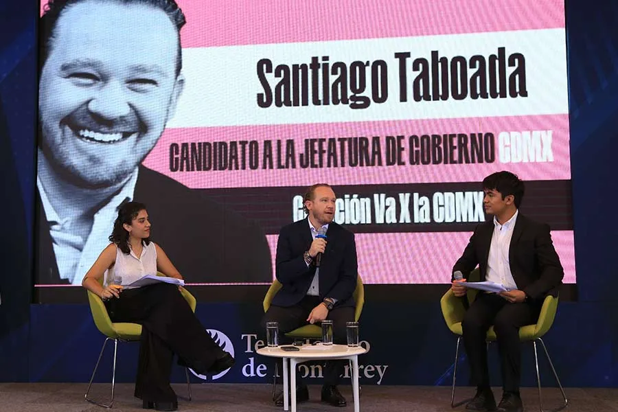 Santiago Taboada en Foro Act&uacute;a.