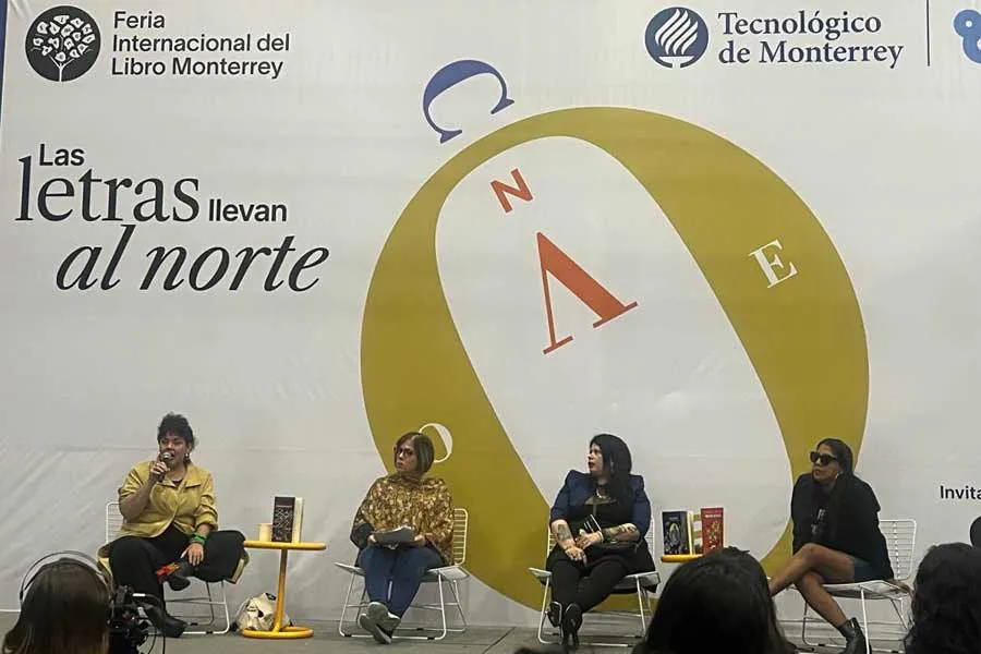 (De izq. a der.) Mar&iacute;a Dolores Ampuero, Mar&iacute;a de Alva, Dolores Reyes y Gabriela Wiener.