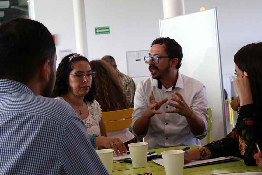 Tec Guadalajara realiza encuentro estatal con organizaciones no gubernamentales para analizar estigmas de la migraci&oacute;n. 
