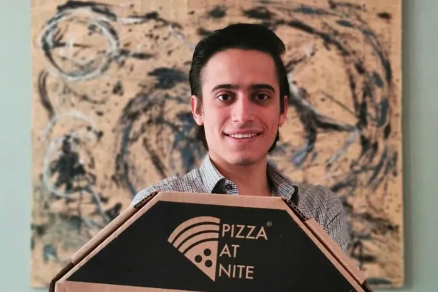 Enrique Ch&aacute;vez es el creador de Rique Kitchens 