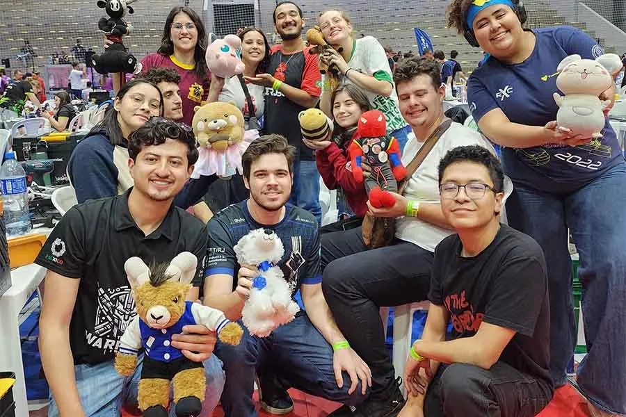 Equipo mexicano destaca en competencia internacional de rob&oacute;tica