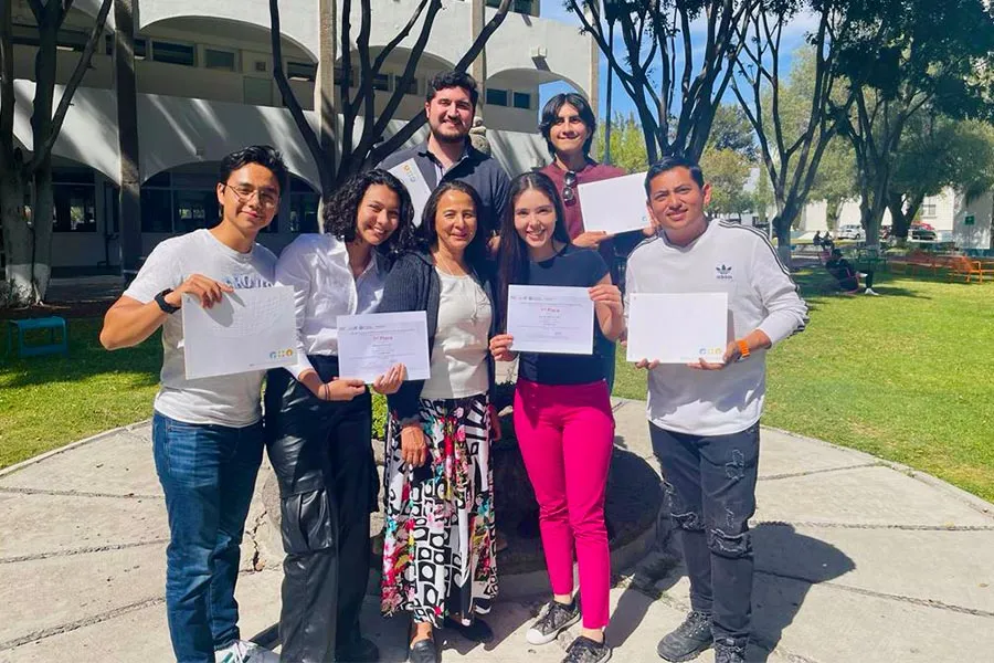 Estudiantes del Tec campus Quer&eacute;taro ganan concurso del MIT lab