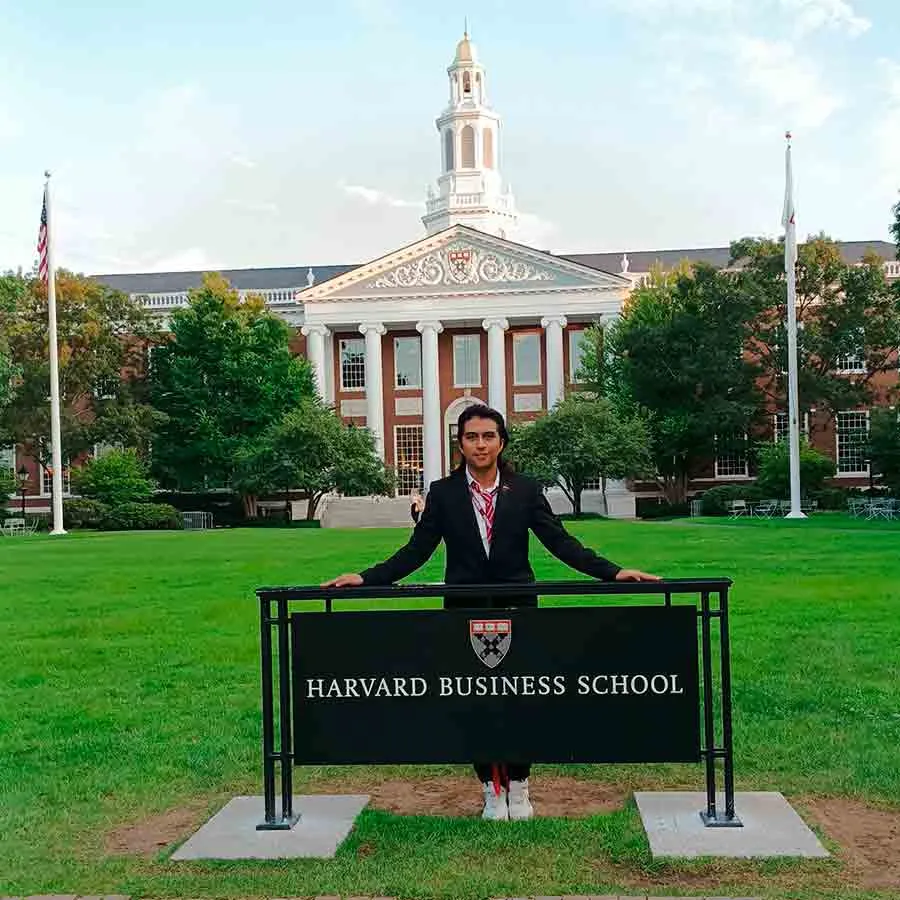 Alumno de Tec Guadalajara estuvo en curso c&iacute;vico de participaci&oacute;n ciudadana en EU.