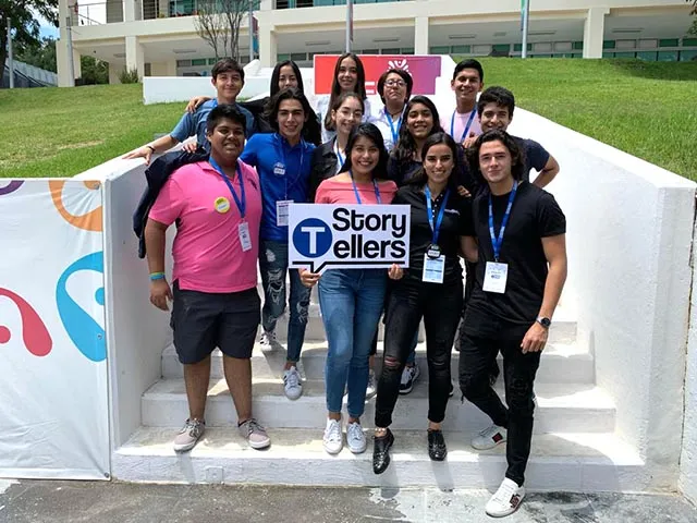&iexcl;Escenarios, congresos, fotograf&iacute;as y m&aacute;s! Ella es Danna