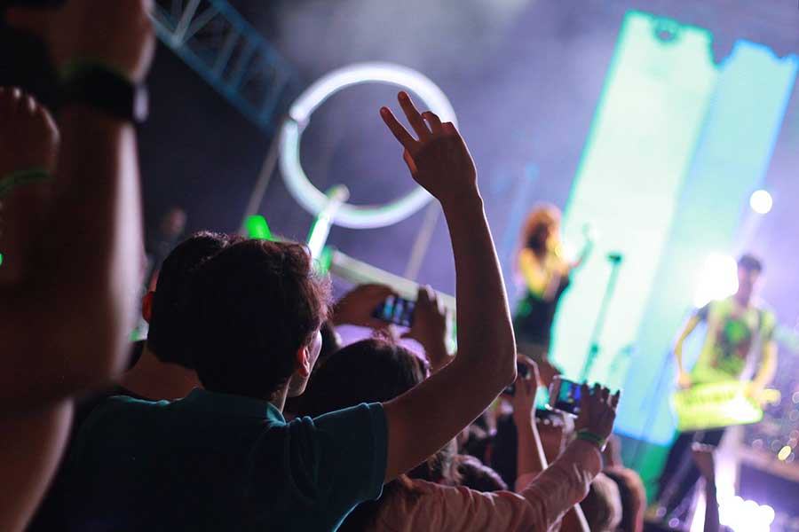 Los espect&aacute;culos musicales diarios ser&aacute;n de 9:00 pm a 11:00 pm.