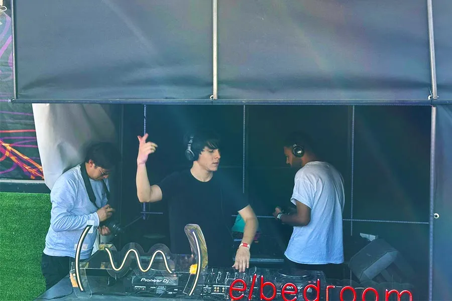 Jared Amabilis bautiz&oacute; su proyecto musical como Spectral