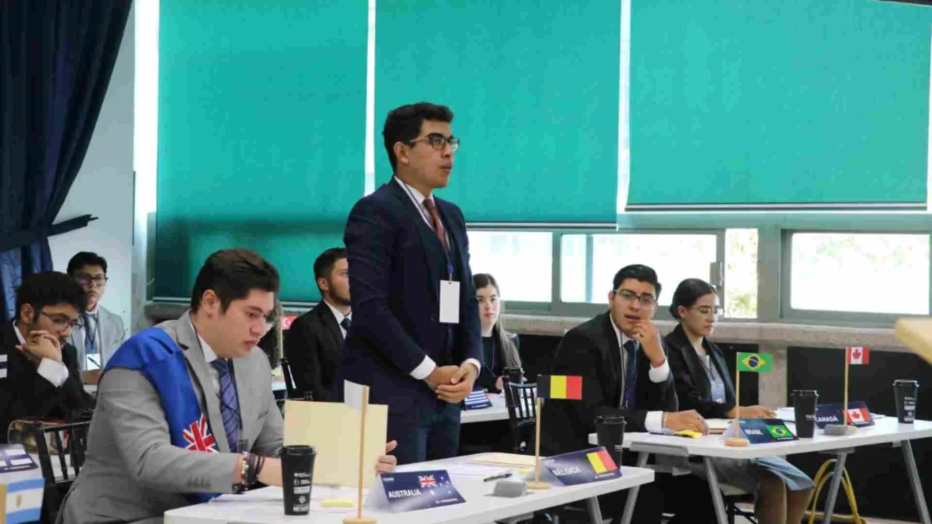 Estudiantes debatieron temas desde derechos humanos, hasta cuestiones econ&oacute;micas y pol&iacute;ticas en TECMUN 2022 campus SLP. 