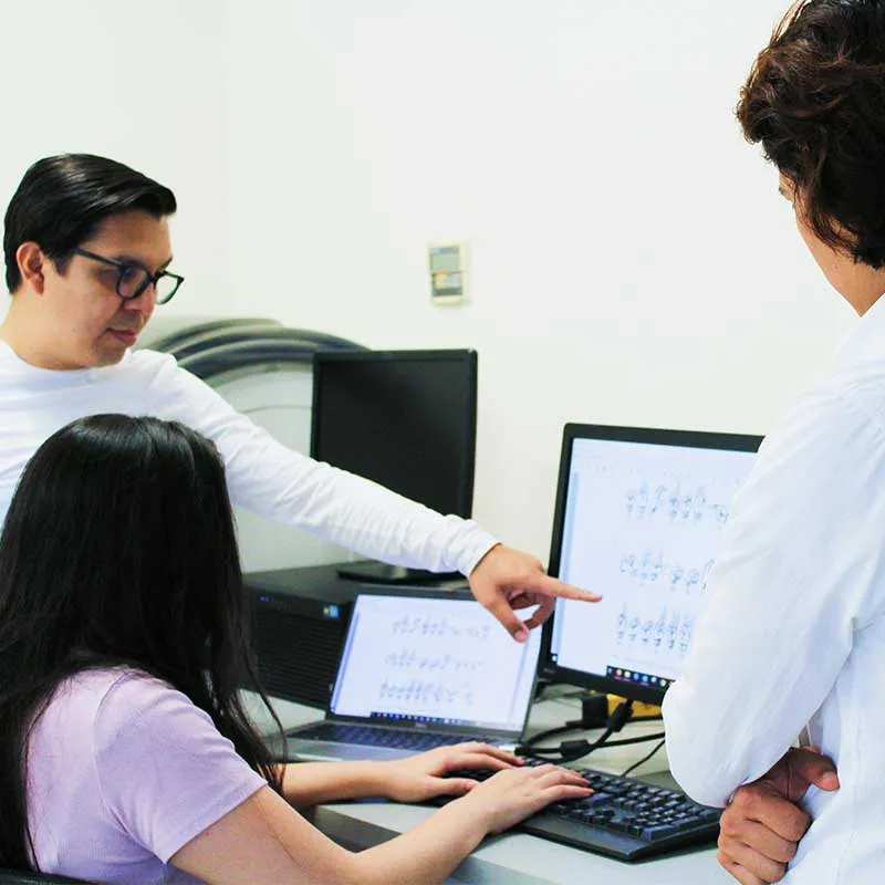 Estudiantes de ingenier&iacute;a del Tecnol&oacute;gico de Monterrey campus Cuernavaca publicaron un art&iacute;culo cient&iacute;fico en la revista "Research in Computing Science" del Instituto Polit&eacute;cnico Nacional, basado en&nbsp;la investigaci&oacute;n para el desarrollo de un&nbsp;sistema de reconocimiento para la lengua de se&ntilde;as (ASL).&nbsp;