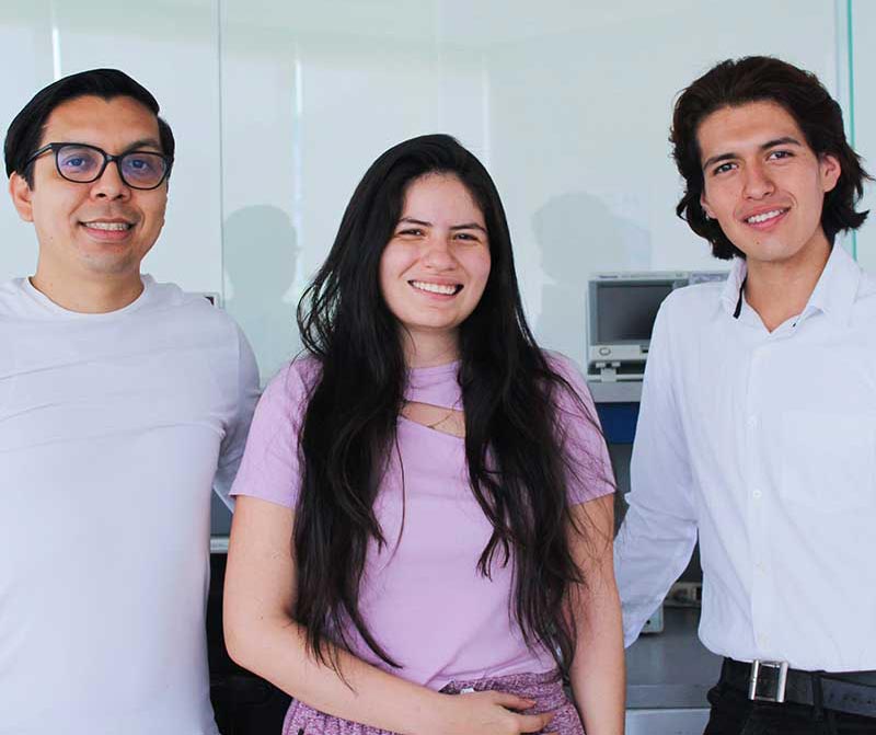 Estudiantes de ingeniería del Tecnológico de Monterrey campus Cuernavaca publicaron un artículo científico en la revista "Research in Computing Science" del Instituto Politécnico Nacional, basado en la investigación para el desarrollo de un sistema de reconocimiento para la lengua de señas (ASL).