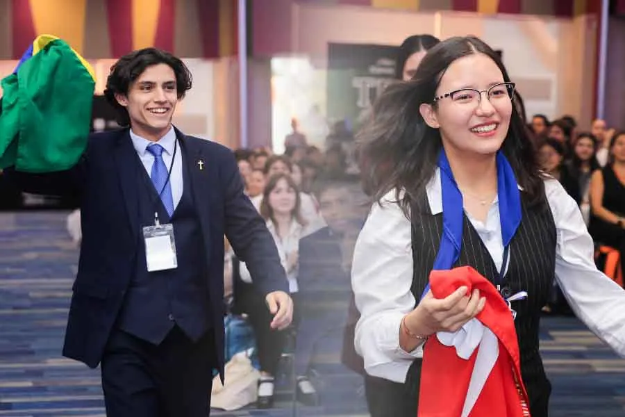 Estudiantes de 7 pa&iacute;ses debaten en Yale MUN Latin America en PrepaTec Santa Fe