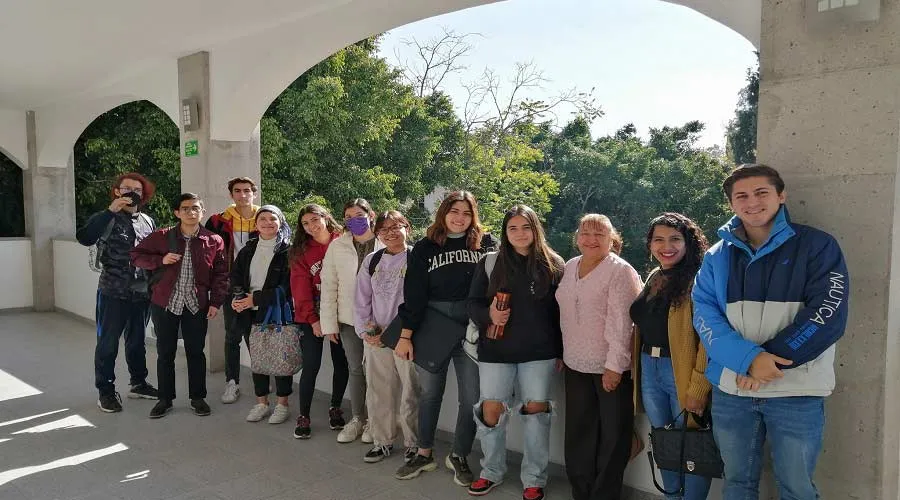 Estudiantes del Tec campus Quer&eacute;taro en proyectos sociales en pro de personas con discapacidad