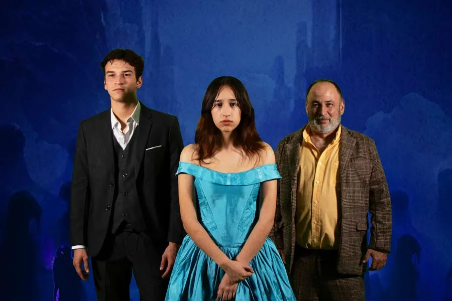 Alumnos de PrepaTec y profesor, quienes participar&aacute;n en la obra Eur&iacute;dice.