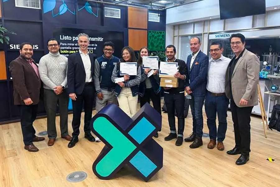 &Eacute;xito verde: alumnos Tec triunfan con tratamiento de agua con plantas.