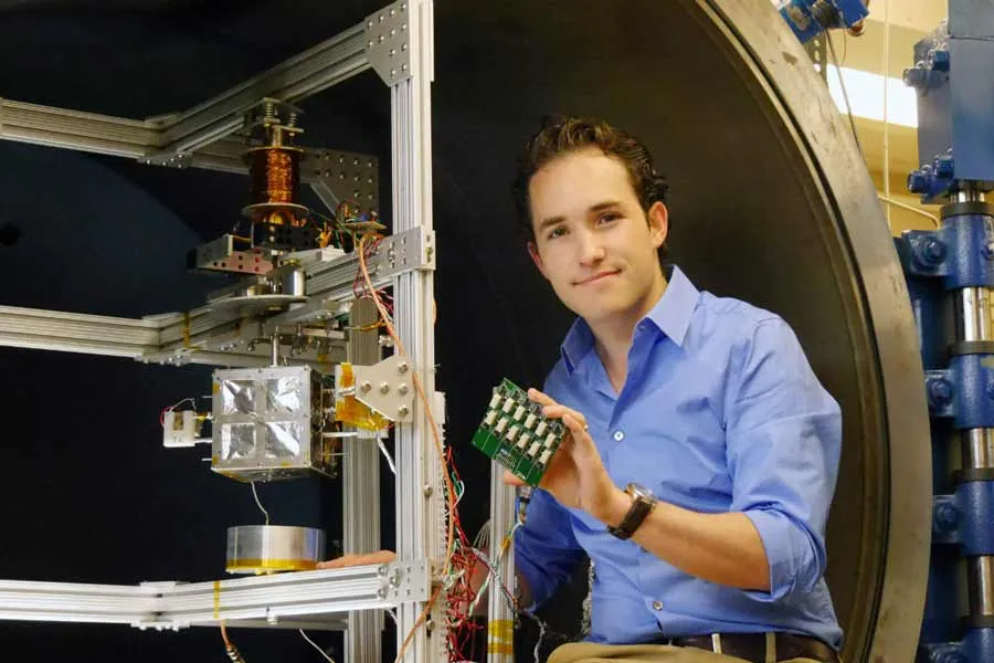 Fernando Mier en la NASA