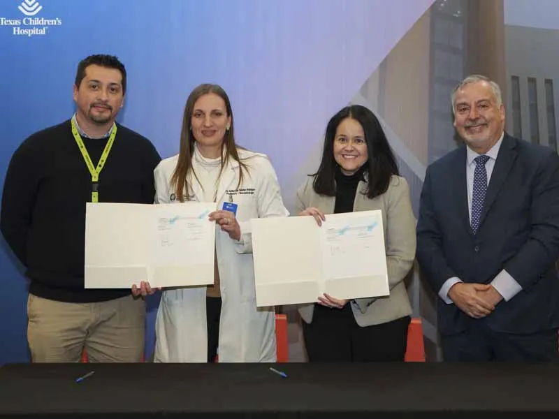 Ing. Alejandro Gil, director General de Hospitales TecSalud; Dra. Guillermina S&aacute;nchez, directora de Institutos de TecSalud; Lic. Paola &Aacute;lvarez-Malo vicepresidenta de Texas Children&acute;s Hospital; y Dr. Armando Correa, director m&eacute;dico del Departamento  Internacional y de Destino de Texas Children&rsquo;s Hospital