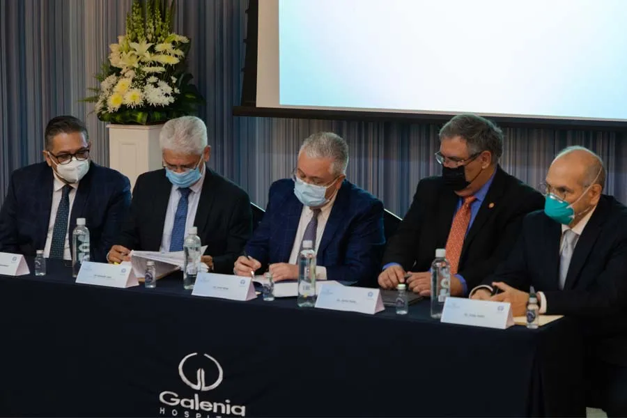 La firma de convenio se llevó a cabo en el Hospital Galenia, Cancún, Quintana Roo.