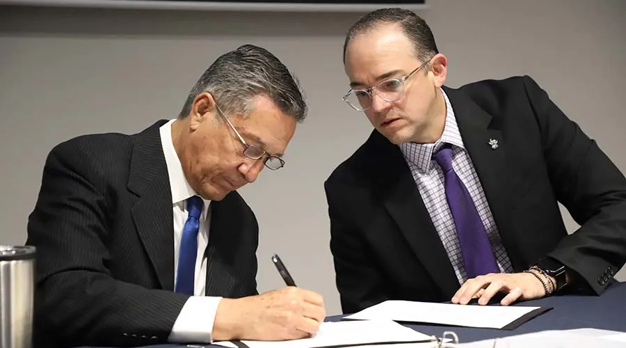 Se realiz&oacute; la firma del informe anual presentado a autoridades de Regi&oacute;n Monterrey y el ETLAC