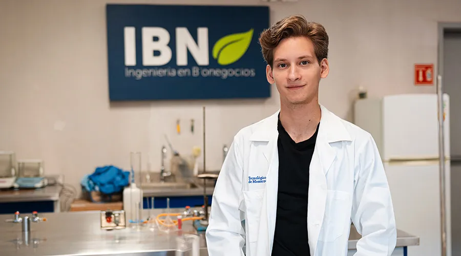 Emprender lo llev&oacute; a obtener una beca en el Tec de Monterrey