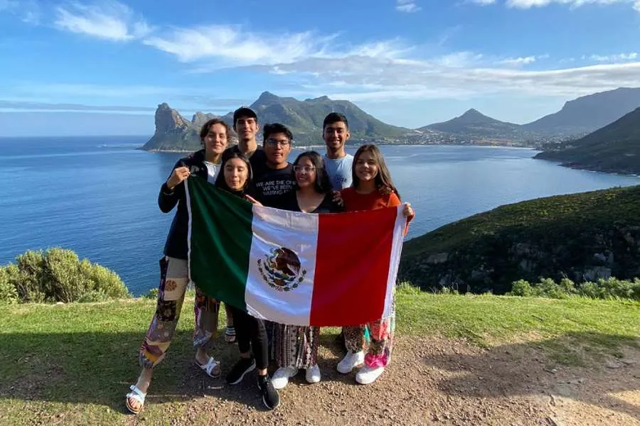J&oacute;venes mexicanos que ganaron la beca Rise en su primera convocatoria participaron en un encuentro global realizado en Sud&aacute;frica