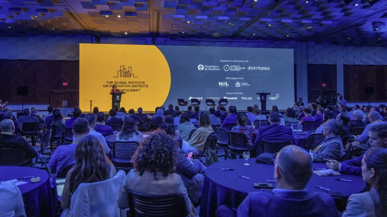50 líderes de 18 países asístieron a esta cumbre de Distritos de Innovación. 