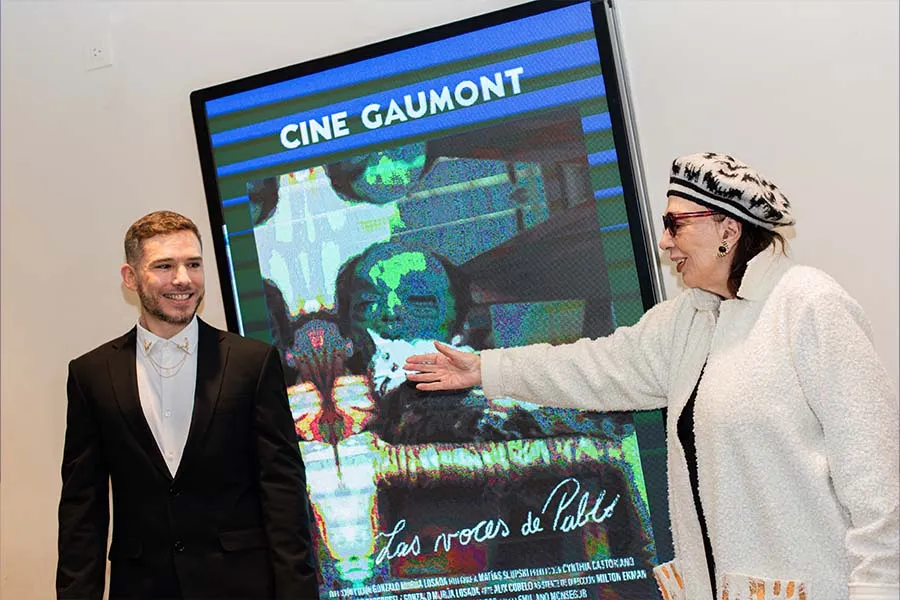 Gonzalo Mur&uacute;a con la actriz Graciela Borges en la premiere de Las Voces dePablo