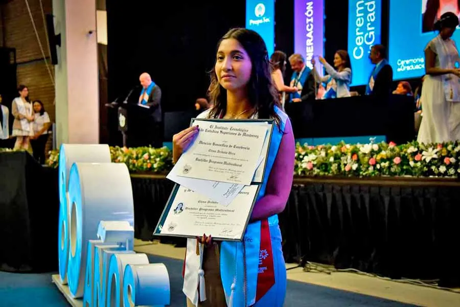 Elena Ar&eacute;valo se gradu&oacute; con honores de PrepaTec Eugenio Garza Lag&uuml;era.