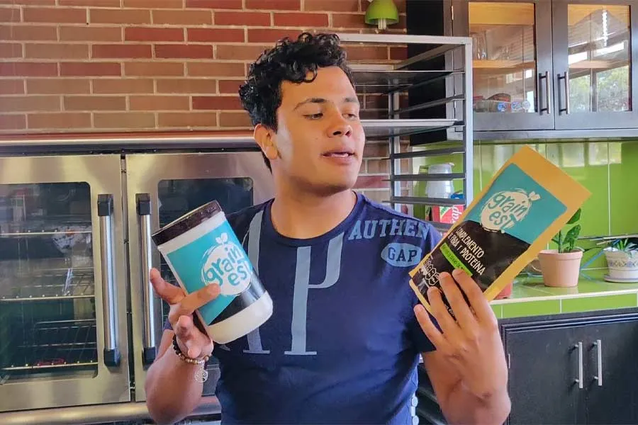 Javier V&aacute;zquez es estudiante de la carrera de Negocios en el Tec campus Quer&eacute;taro.