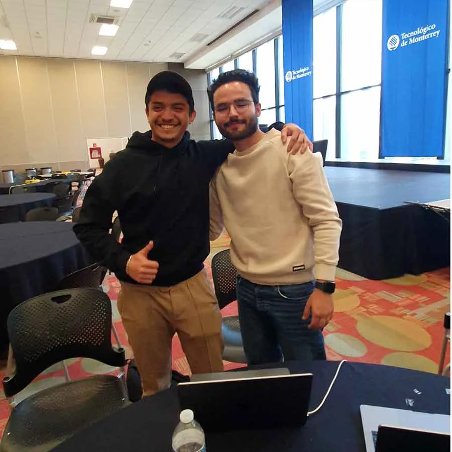Alumnos ganaron hackaton internacional de transformaci&oacute;n digital con Imperial College Business School.
