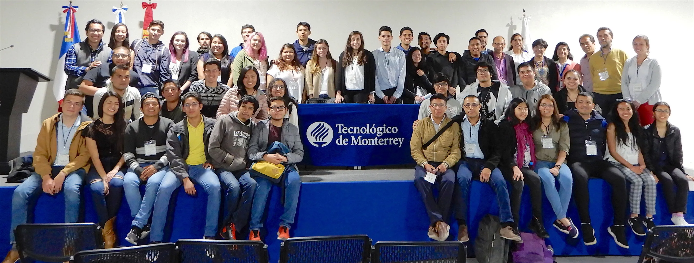 M&aacute;s de 100 participantes 
