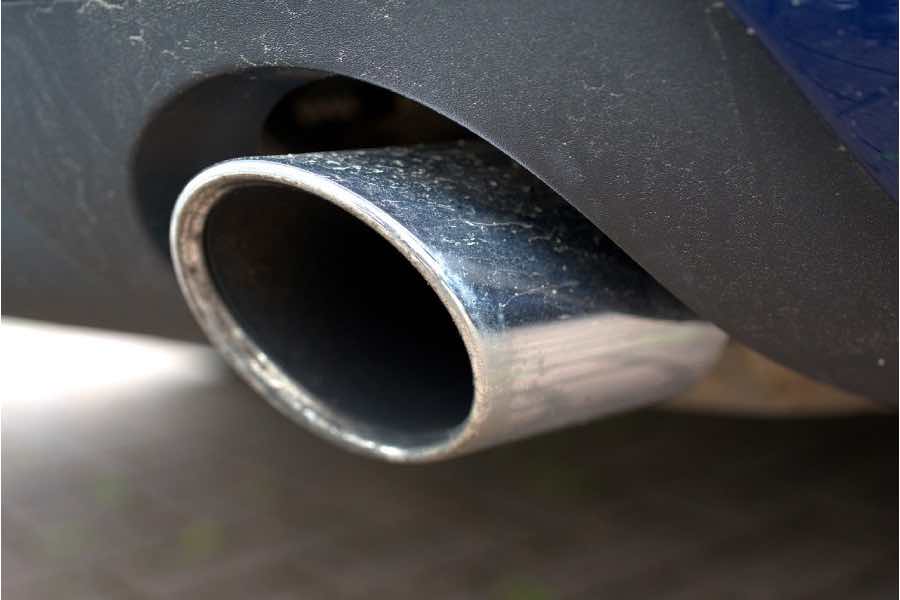 La industria automotriz es una de las más grandes y complejas de todo el mundo, por lo que las grandes compañías han buscado formas de disminuir los niveles de dióxido de carbono (CO2) que emiten los automóviles convencionales.