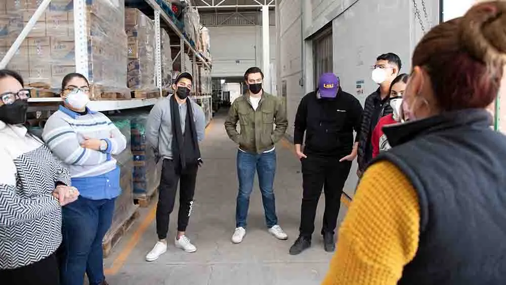 Inmersi&oacute;n Social. Alumnos Tec impulsan labor de C&aacute;ritas Torre&oacute;n