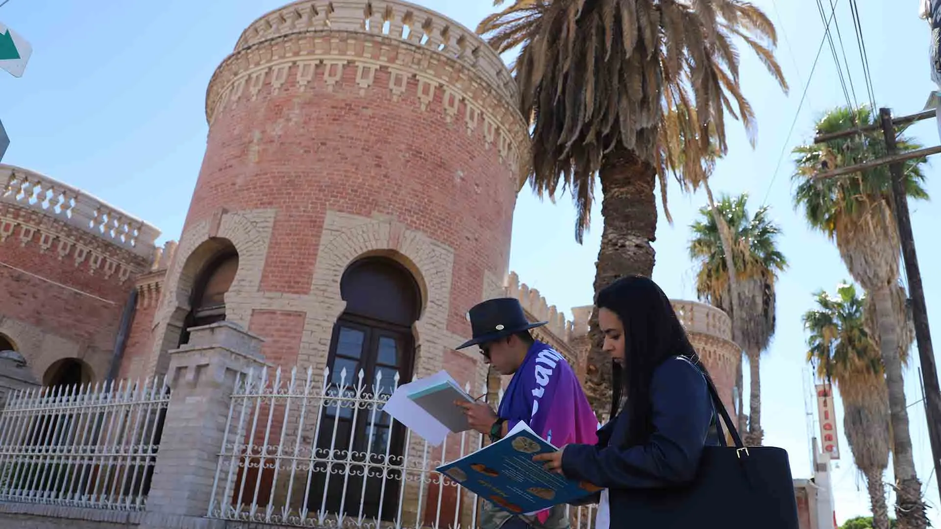 Alumnos del Tec realizaron dibujos de edificios arquitect&oacute;nicos de San Pedro