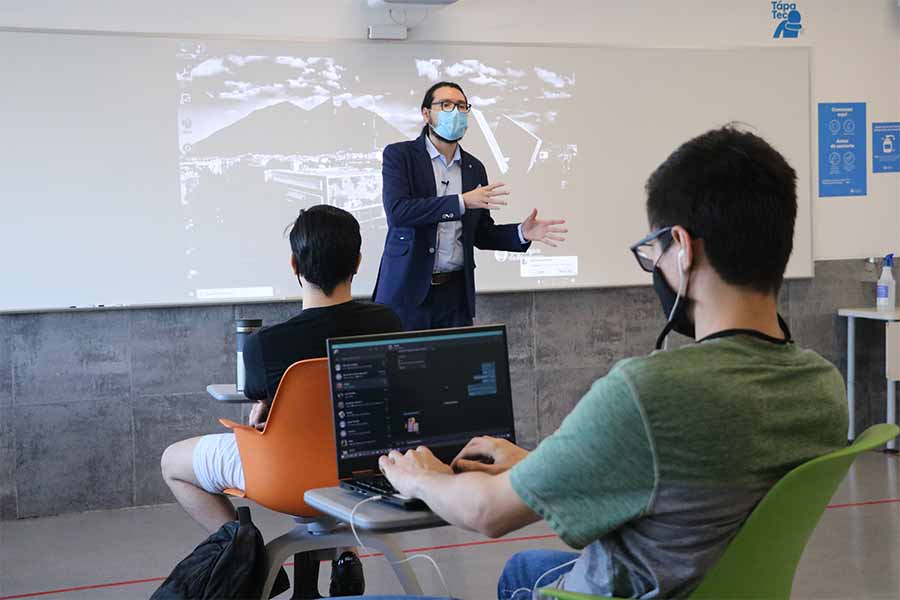 Clase profesor Alfonso Isaac