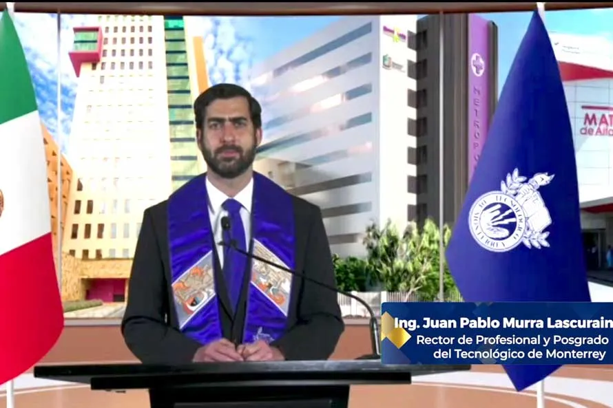 Juan Pablo Murra, rector de profesional y posgrado, felicit&oacute; a los graduandos por elegir esta vocaci&oacute;n.