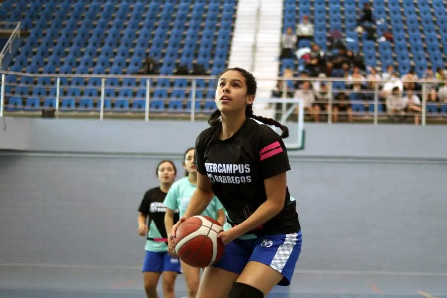 Equipo de de b&aacute;squetbol femenil de campus Zacatecas gana Intercampus