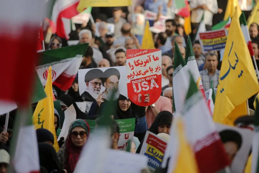 Celebraci&oacute;n cese al fuego en Ir&aacute;n