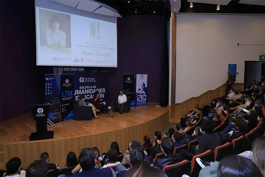 Irene Vallejo, la historia del libro y su posible extinci&oacute;n