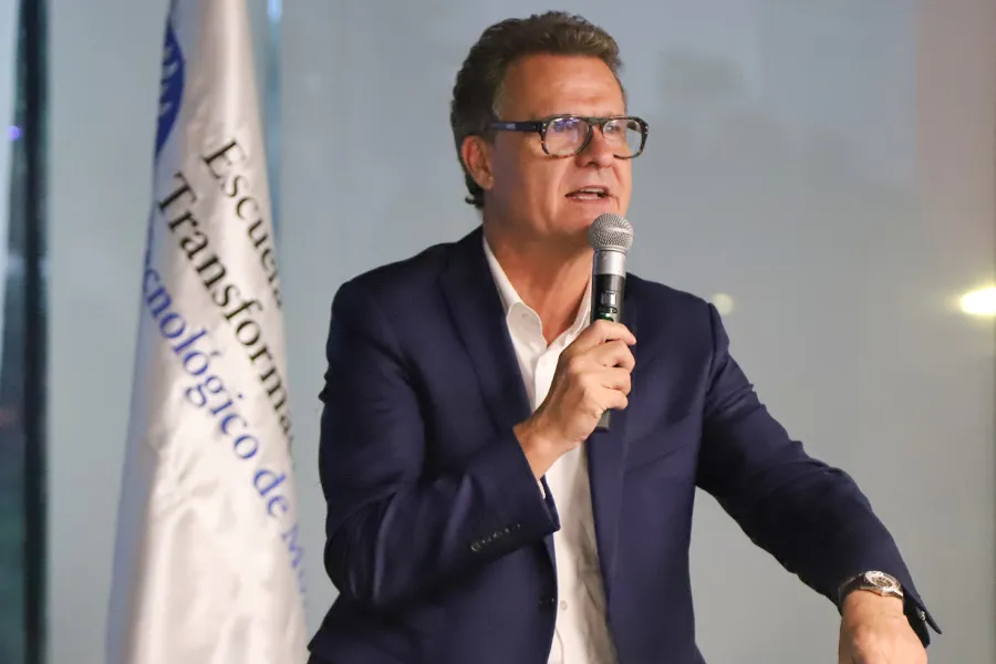 Jean-François Gueganno, consejero cultural de la Embajada de Francia en México.