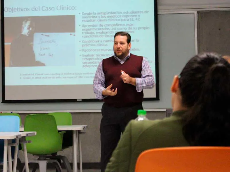 El Dr. Jorge Valdez es apasionado de la investigaci&oacute;n y educaci&oacute;n en salud.