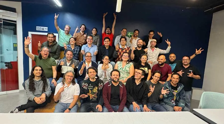 Josh Rogosin ingeniero de sonido pionero de los Tiny Desk Concerts, imparti&oacute; un curso especializado de m&uacute;sica para streaming en Tec campus Quer&eacute;taro. 