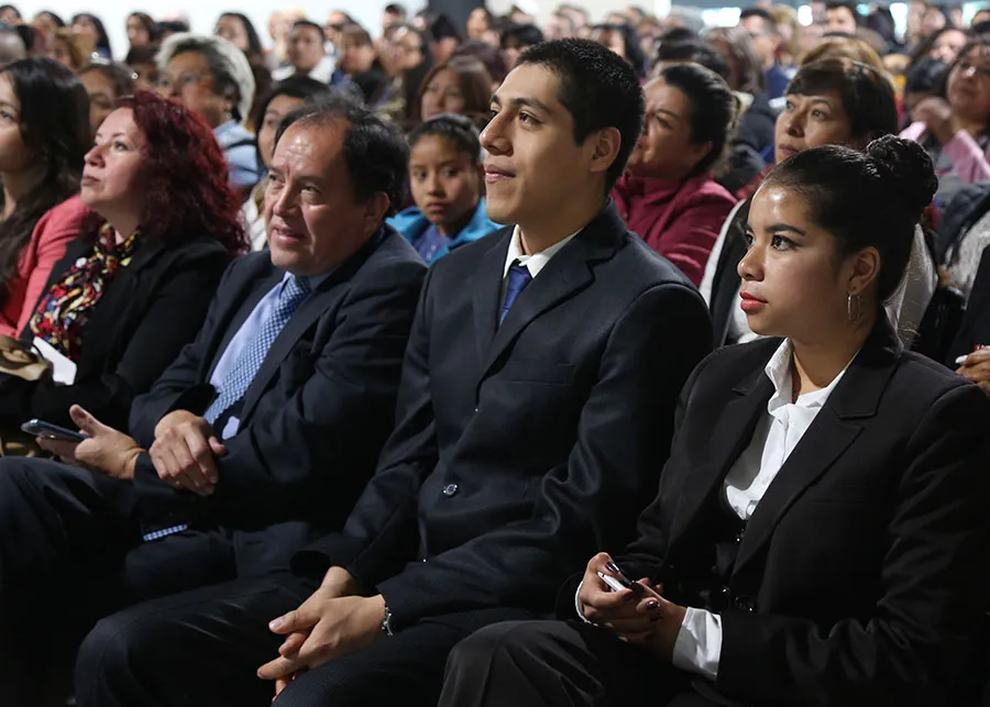 Jairy Castro y Juan Ju&aacute;rez, recibieron beca del Tec de Monterrey