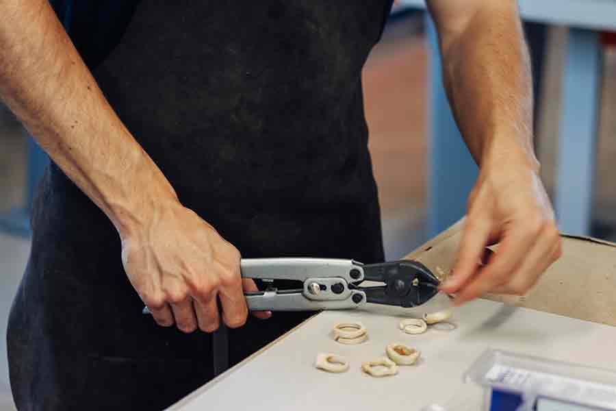 Aprenden a crear joyer&iacute;a en taller de joyer&iacute;a del Tec Guadalajara.