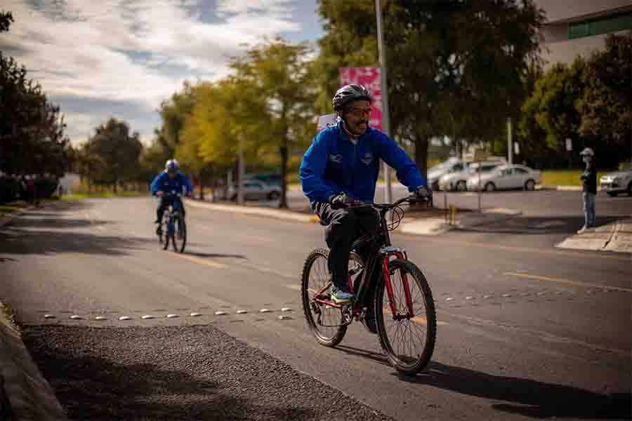 Atletas en la prueba de ciclismo