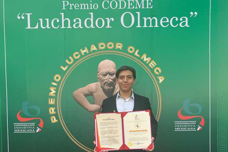 La ceremonia del Premio Luchador Azteca se realizó en la Ciudad de México.