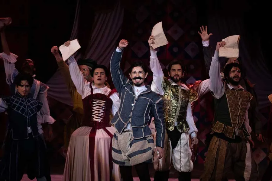 La comedia musical Something Rotten! en el Auditorio Luis Elizondo.